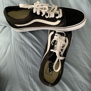Black Vans never worn. 9.5
